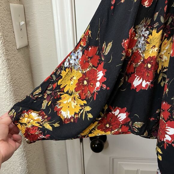 Time and Tru Black Red Gold Floral Open Front Kimono Top Womens One Size - Picture 4 of 9